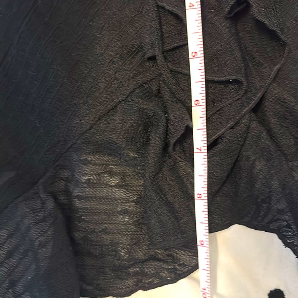 Black Ruffle crop - Picture 10 of 11